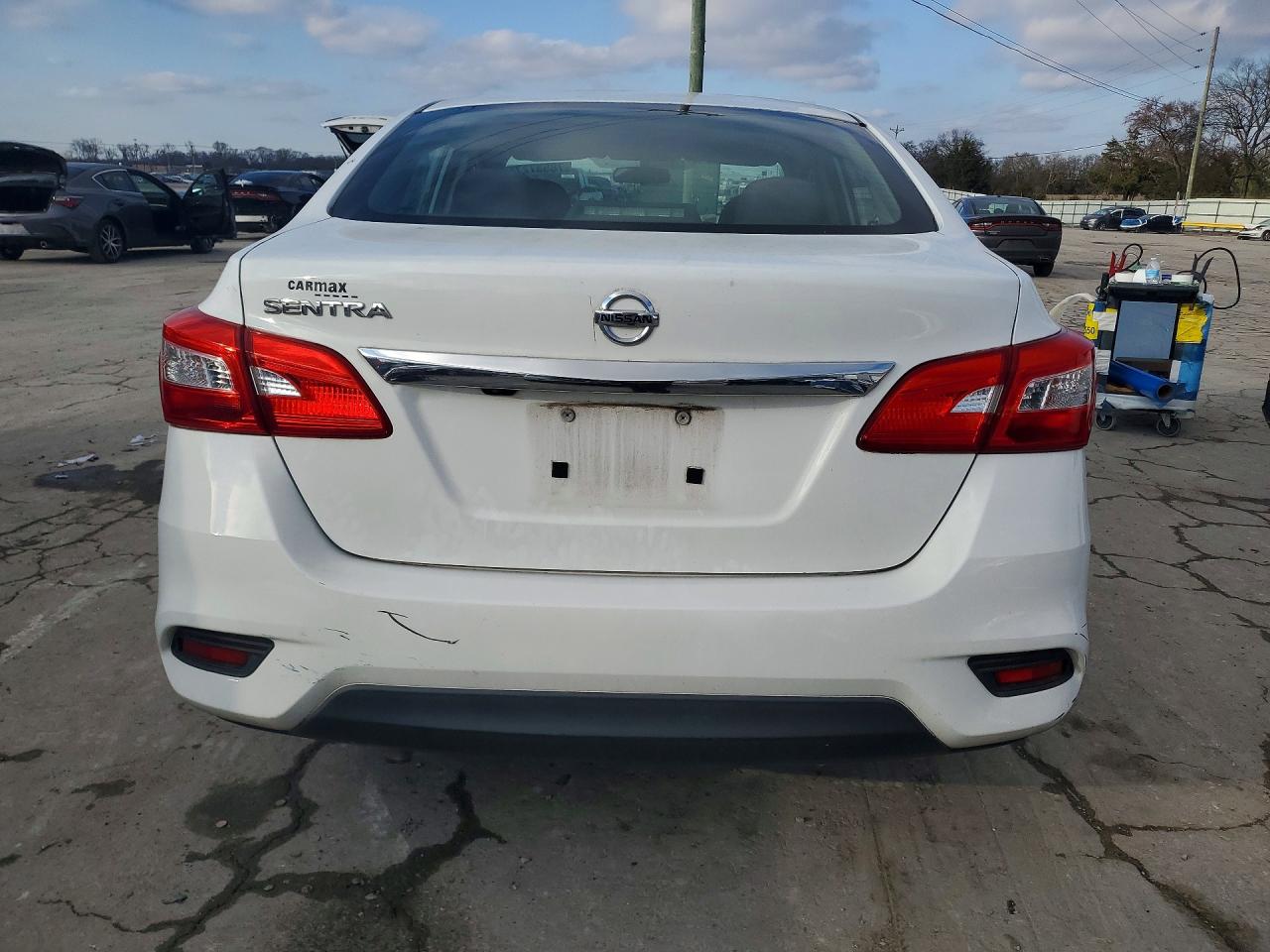2018 NISSAN SENTRA S photo 6