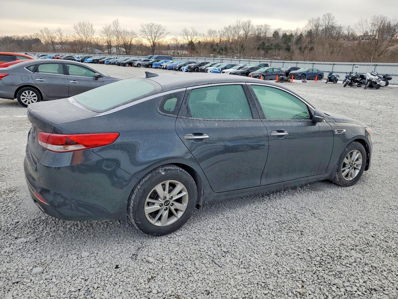 2016 KIA OPTIMA LX photo 3