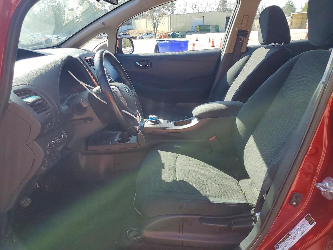 2014 NISSAN LEAF S photo 7