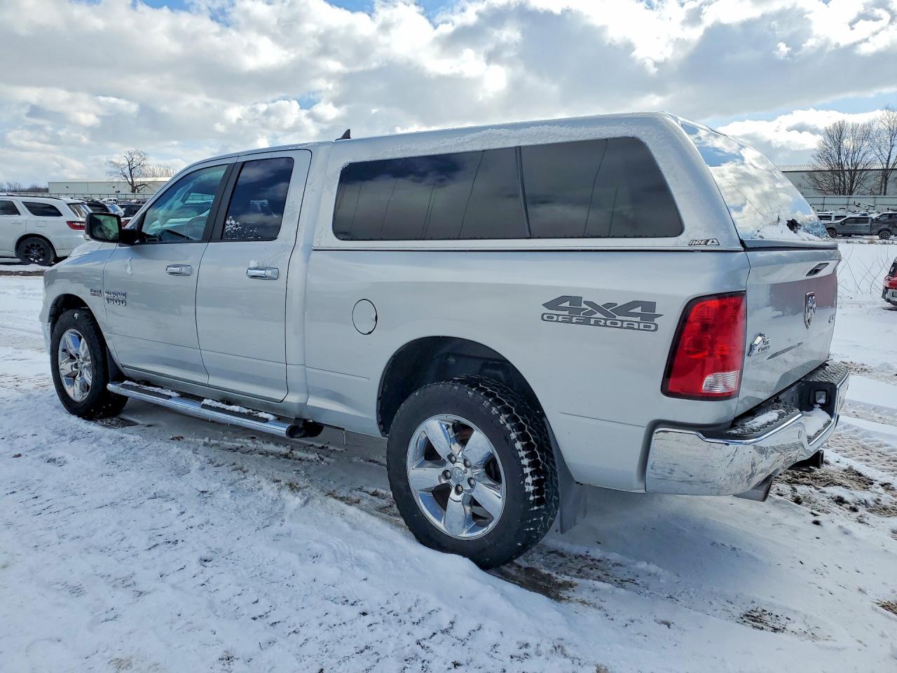 2018 RAM 1500 SLT photo 2