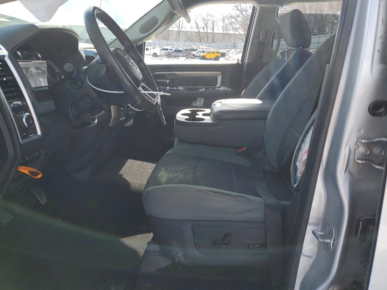 2018 RAM 1500 SLT photo 7