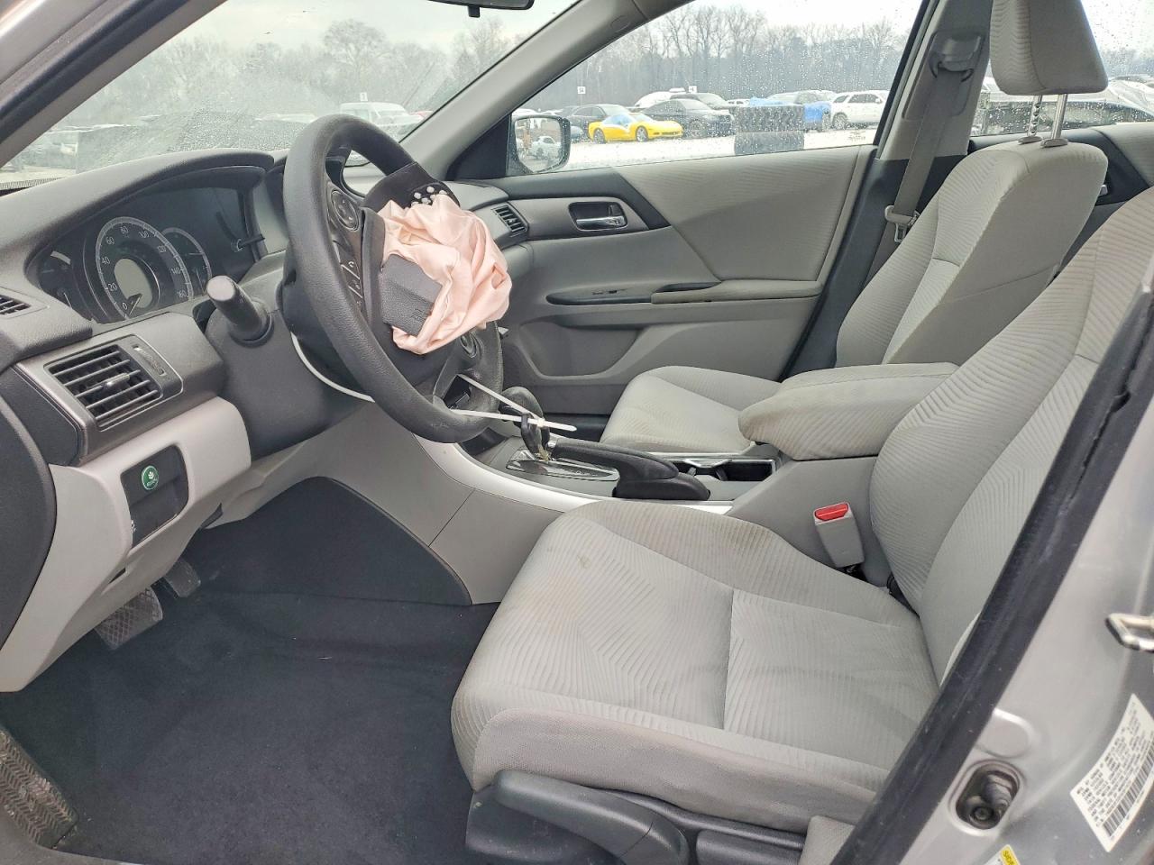 2015 HONDA ACCORD LX photo 19