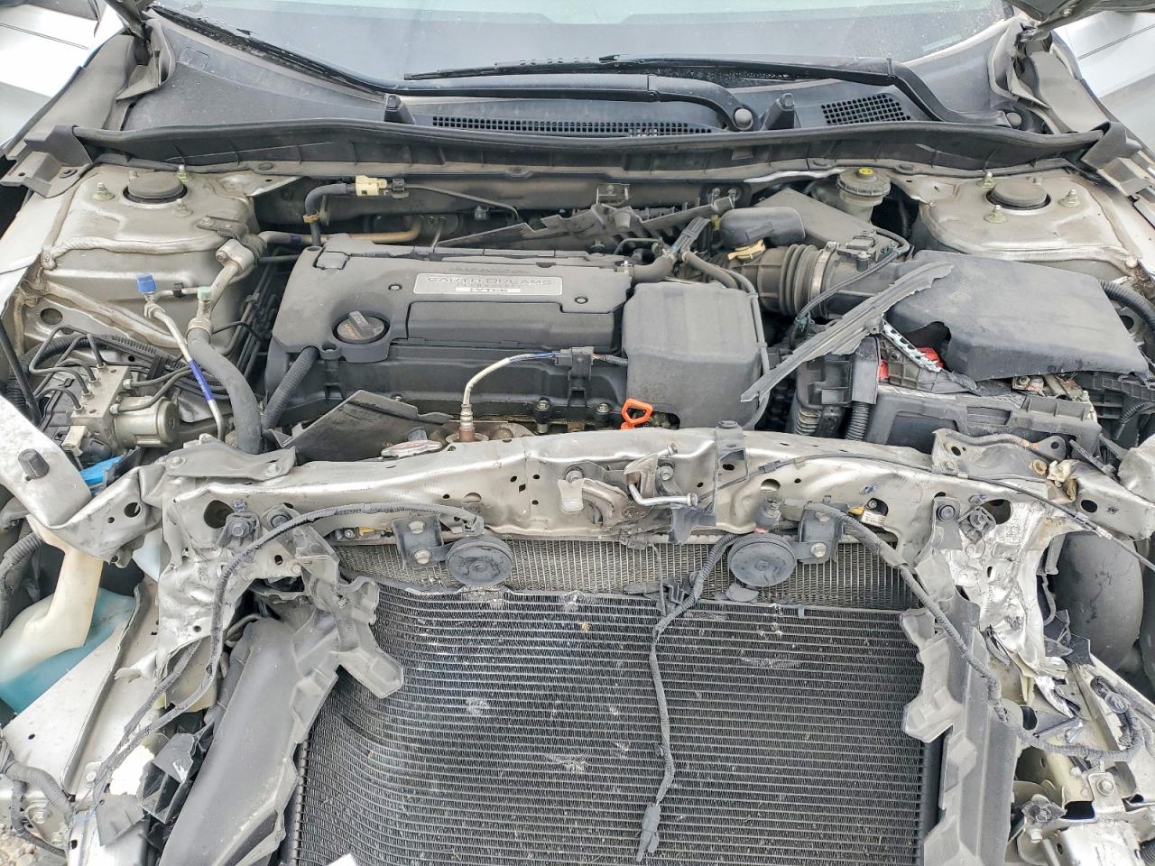 2015 HONDA ACCORD LX photo 31