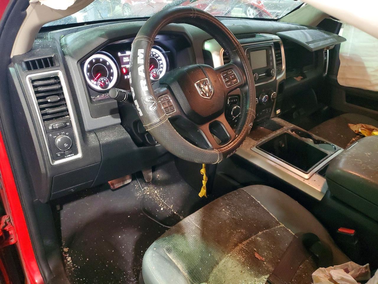 2014 RAM 1500 SLT photo 8