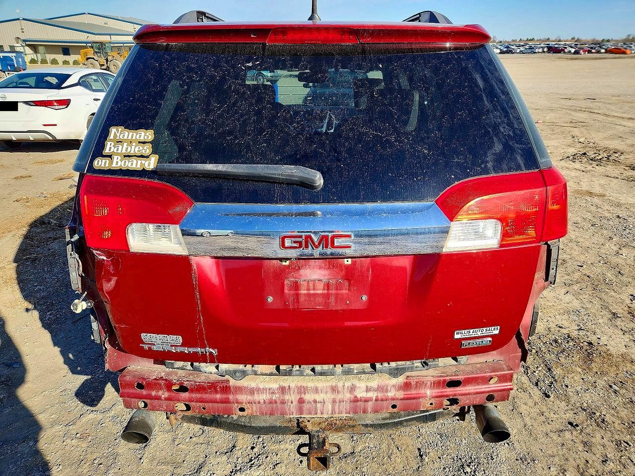 2011 GMC TERRAIN SLT photo 11