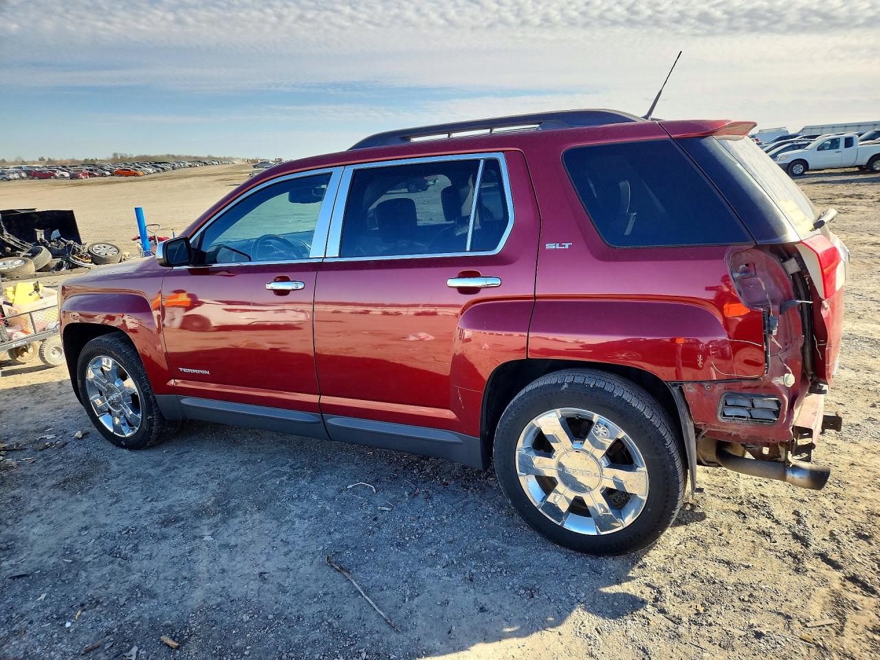 2011 GMC TERRAIN SLT photo 3