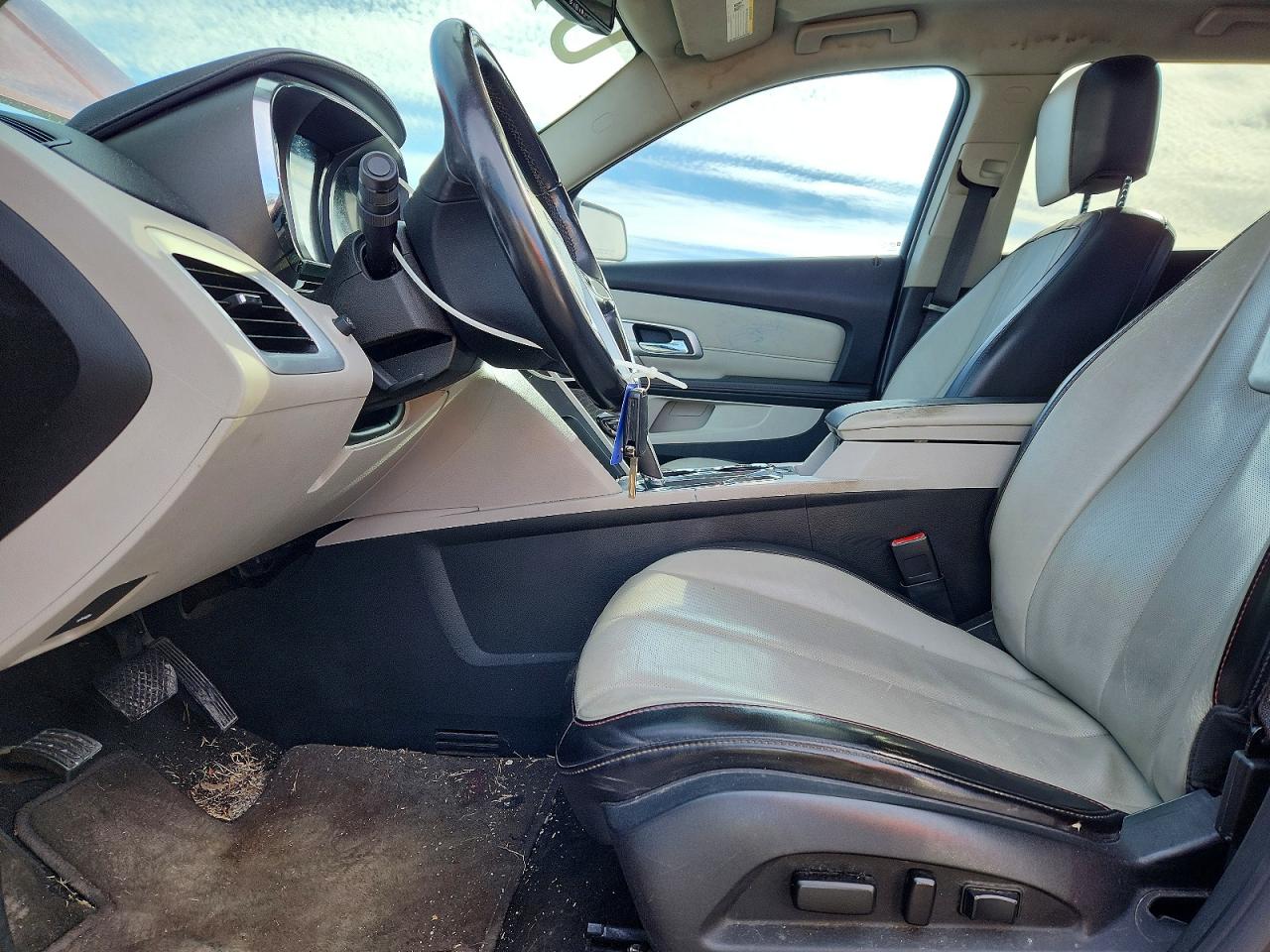 2011 GMC TERRAIN SLT photo 13