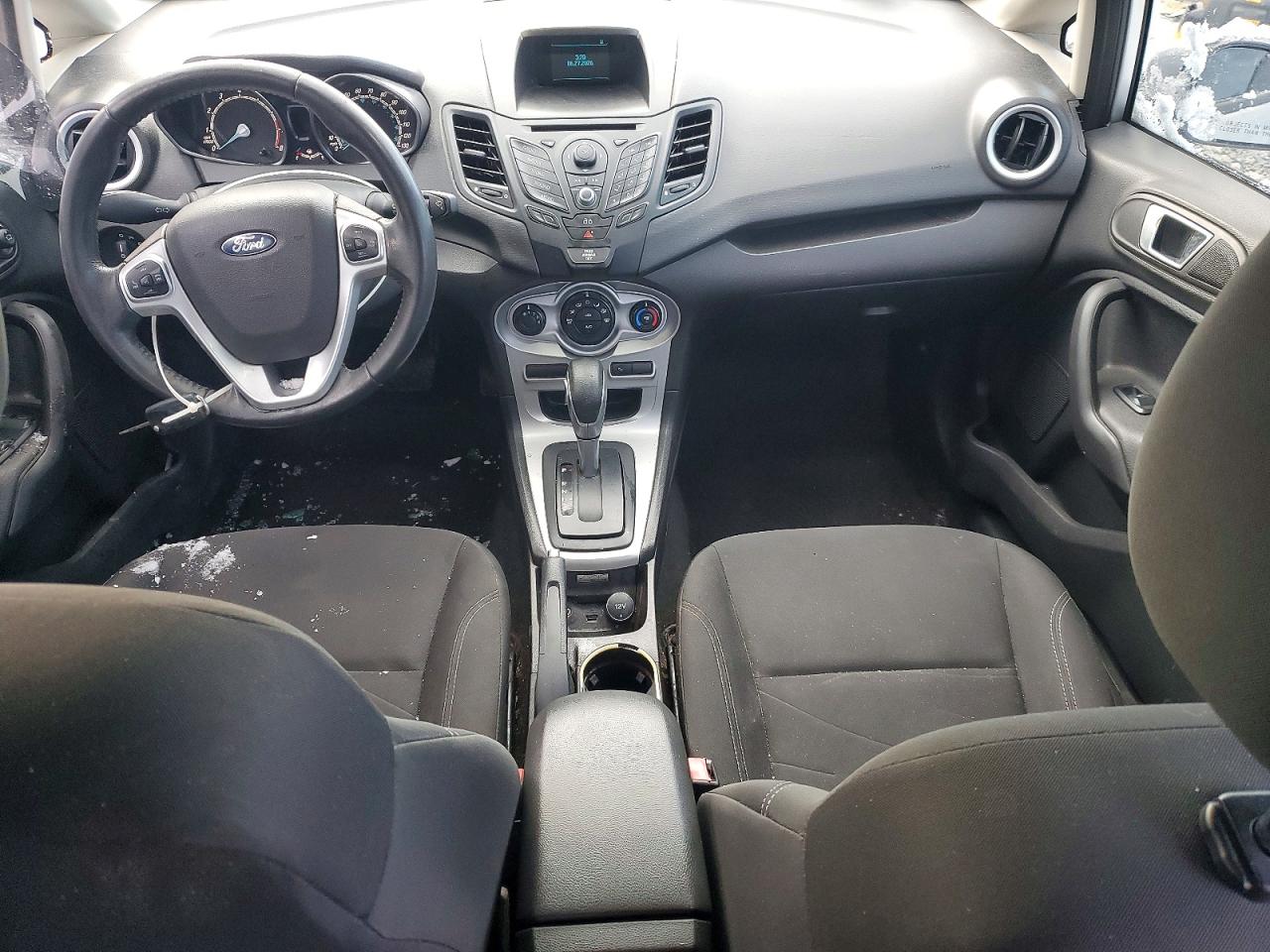 2015 FORD FIESTA SE photo 15