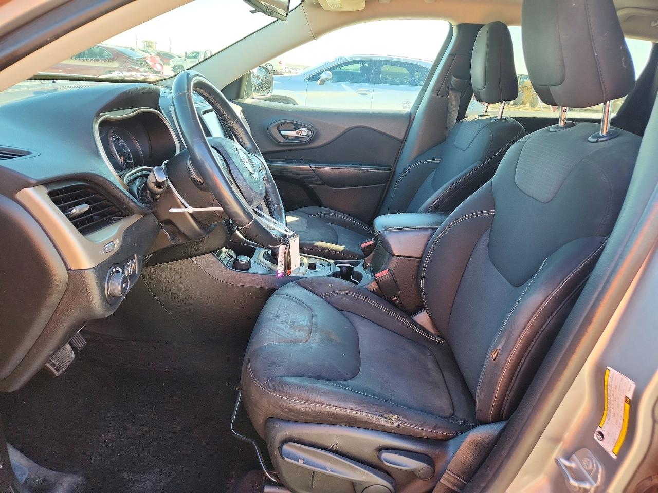 2015 JEEP CHEROKEE LATITUDE photo 13