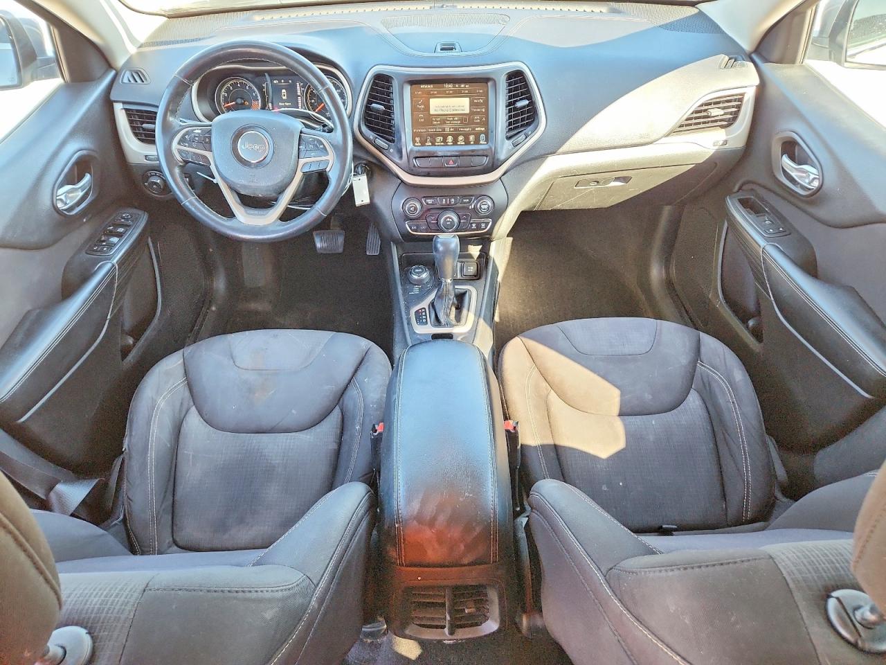 2015 JEEP CHEROKEE LATITUDE photo 15