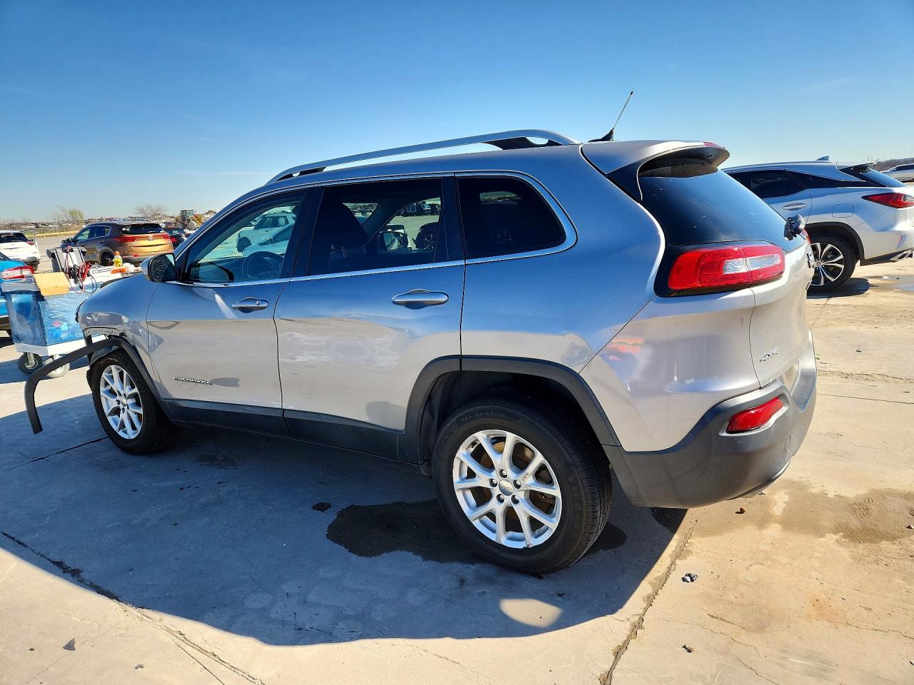 2015 JEEP CHEROKEE LATITUDE photo 3
