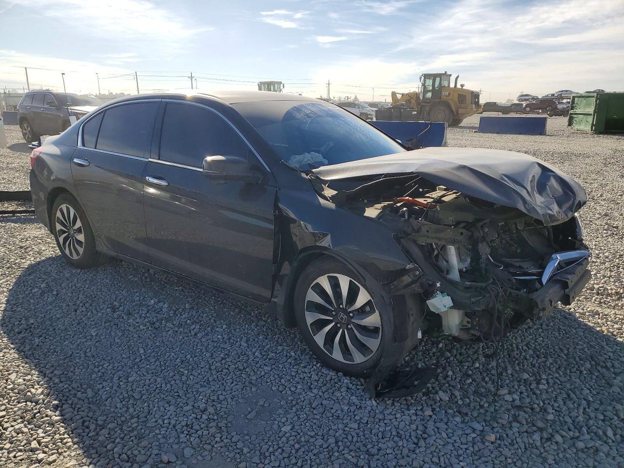 2017 HONDA ACCORD HYBRID photo 4