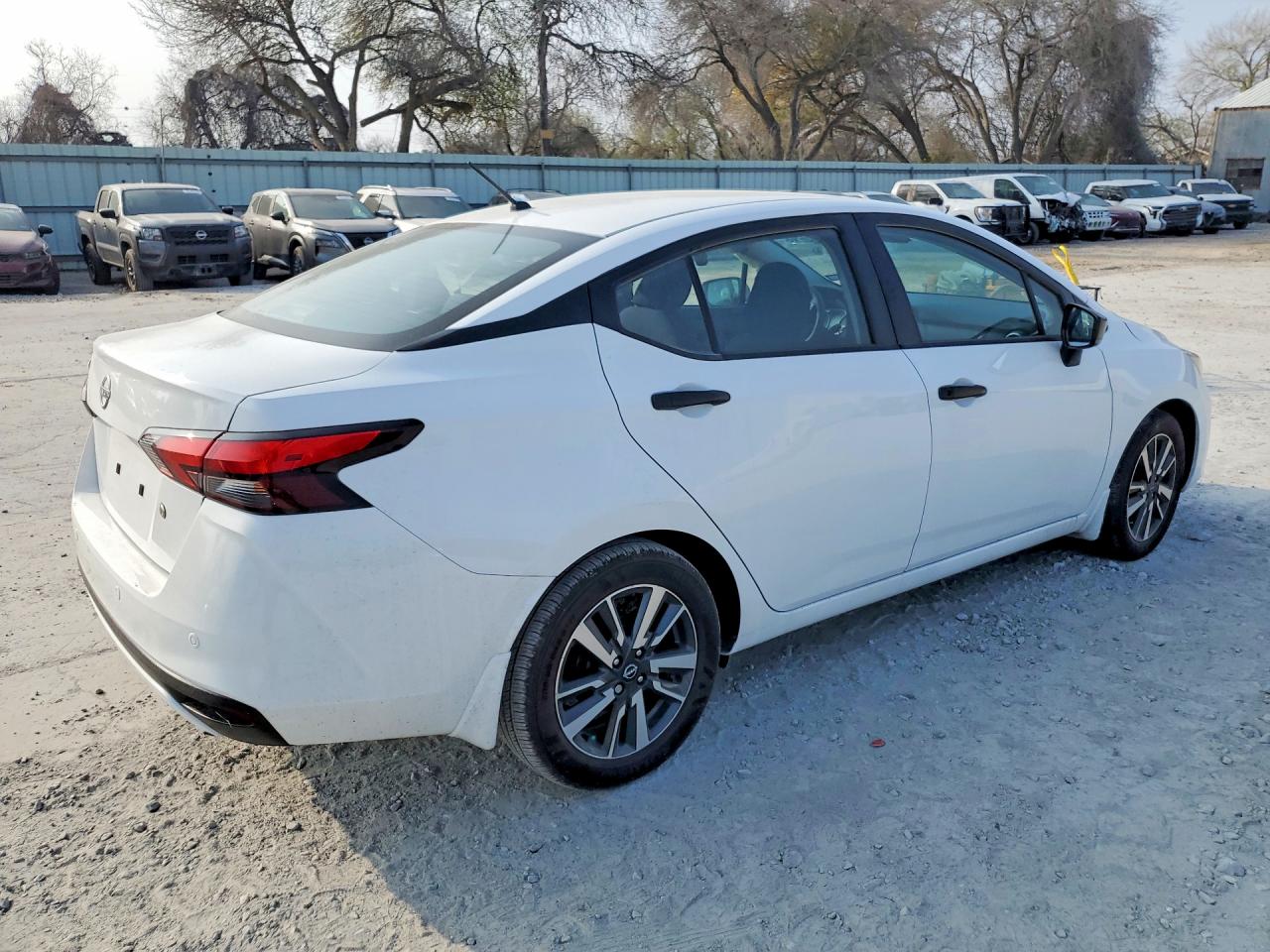 2025 NISSAN VERSA S photo 5