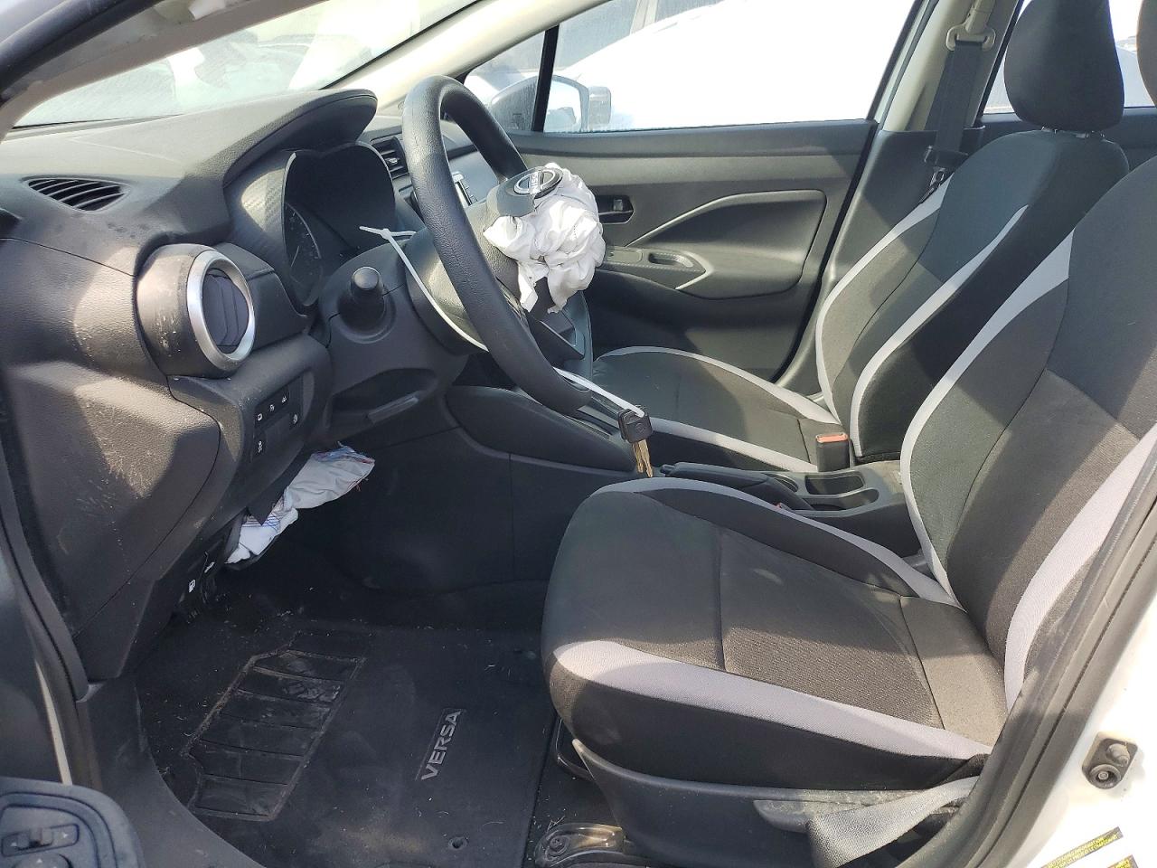 2025 NISSAN VERSA S photo 13