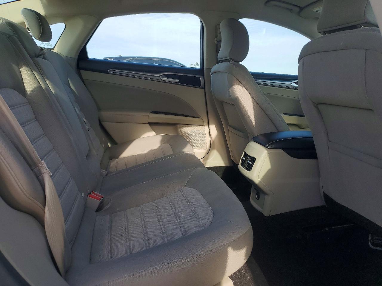 2019 FORD FUSION SE photo 28