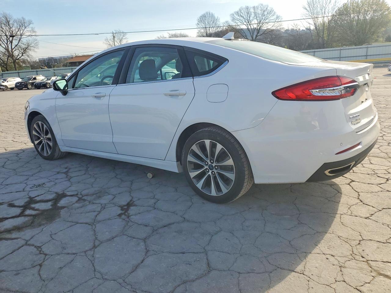 2019 FORD FUSION SE photo 4