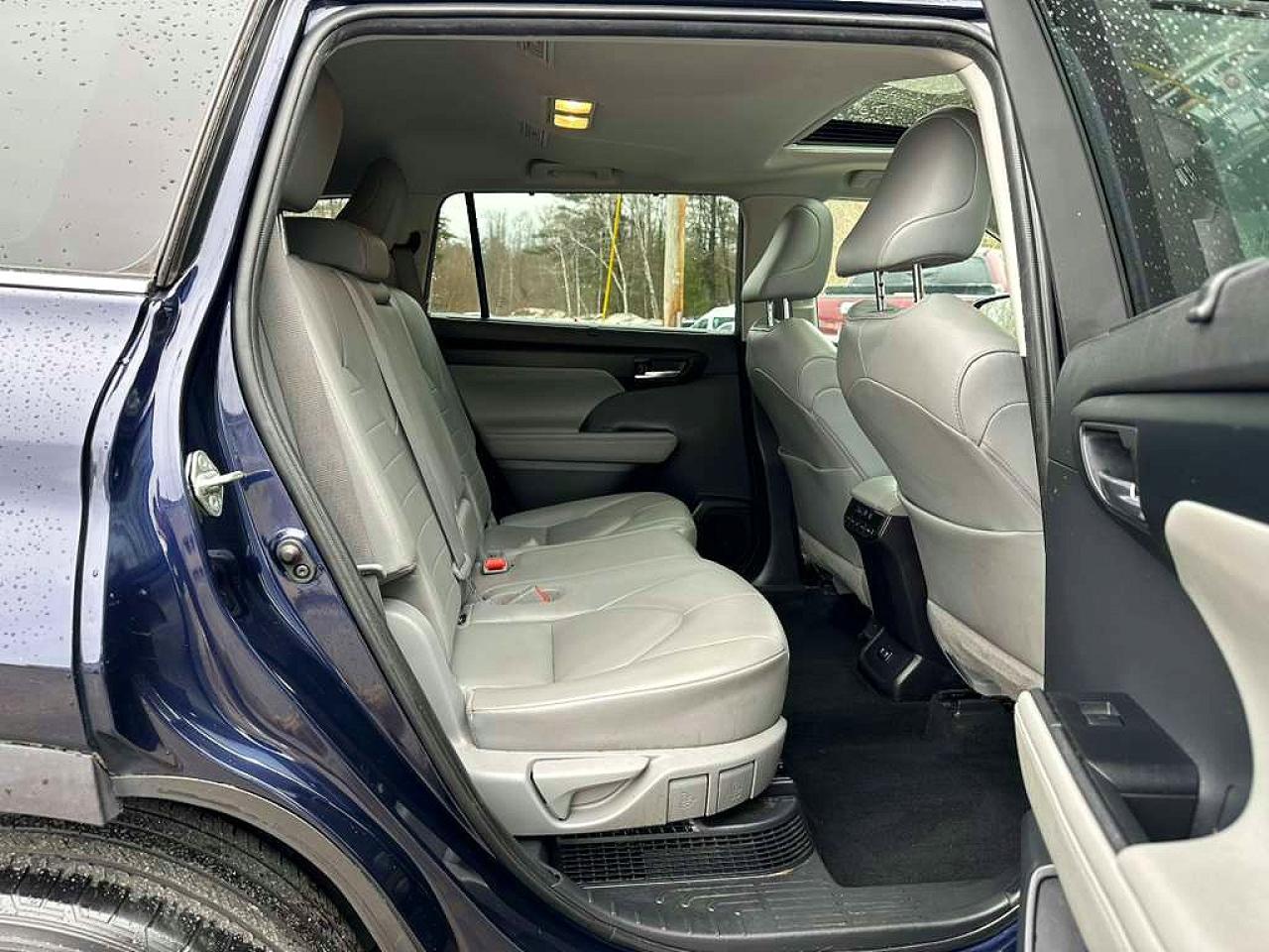 2020 TOYOTA HIGHLANDER HYBRID XLE photo 15