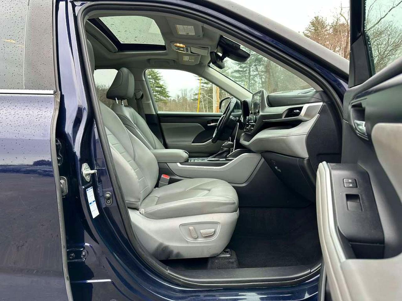 2020 TOYOTA HIGHLANDER HYBRID XLE photo 13