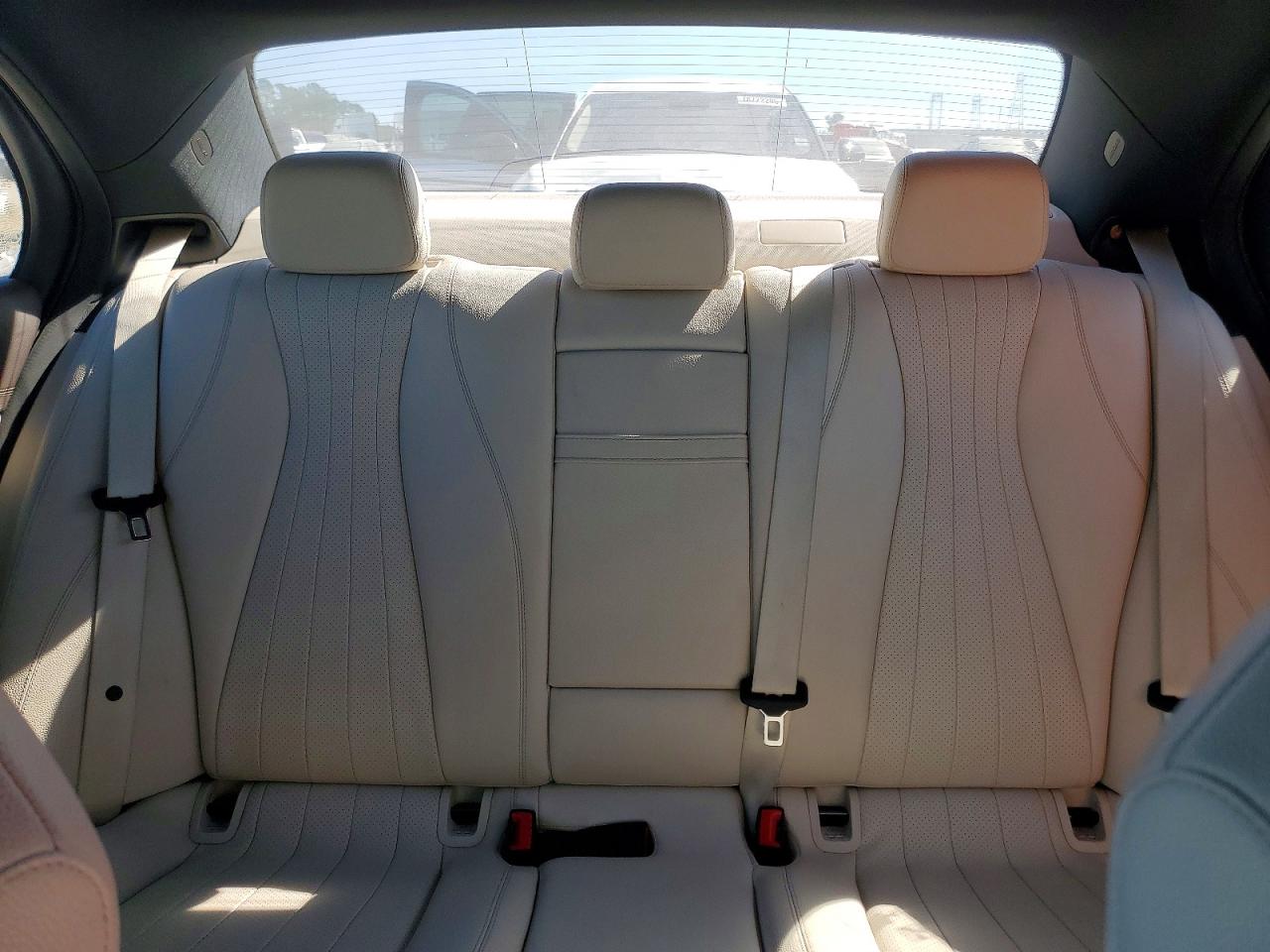 2017 MERCEDES-BENZ E 300 photo 28