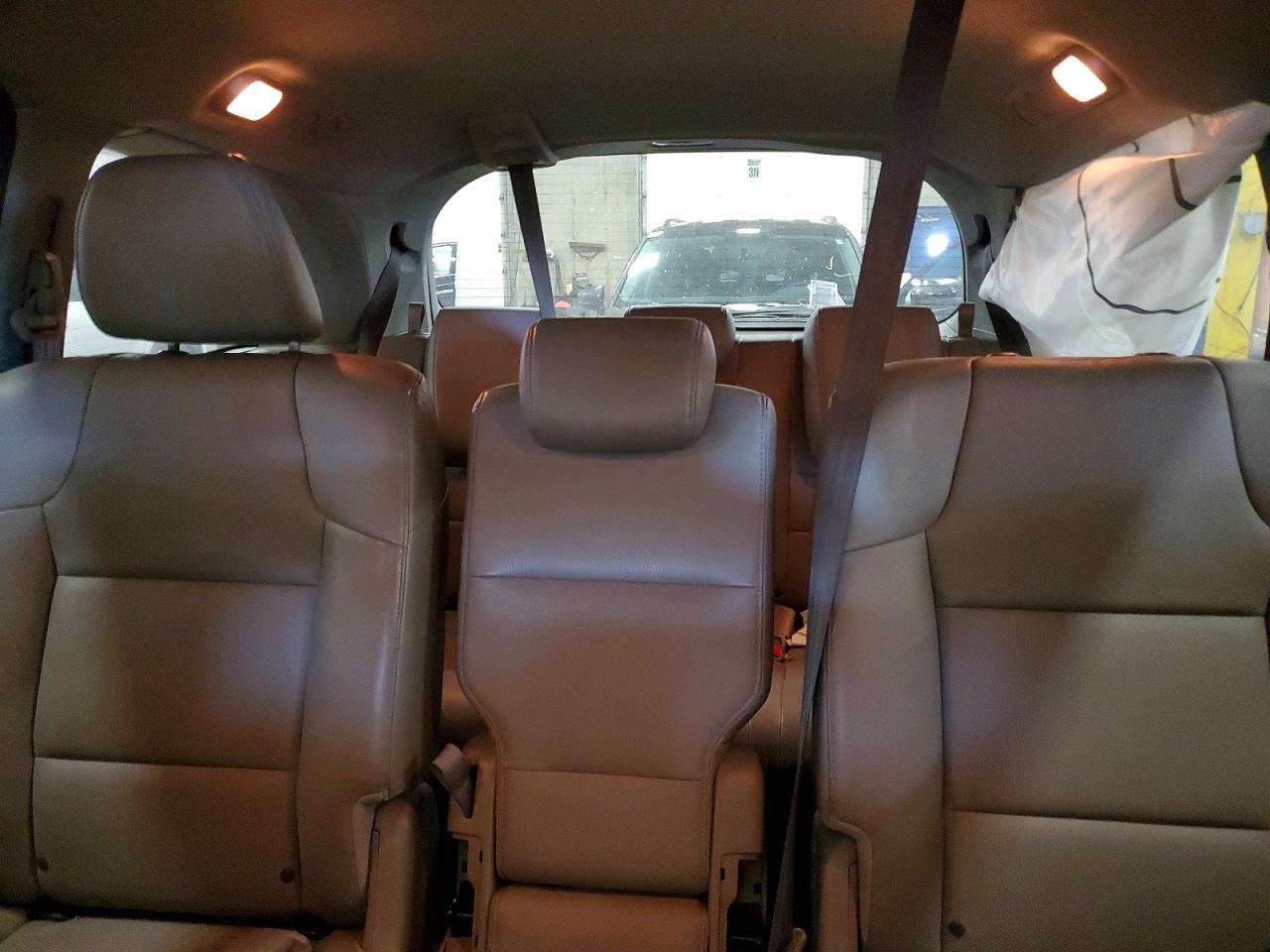 2016 HONDA ODYSSEY TOURING photo 19