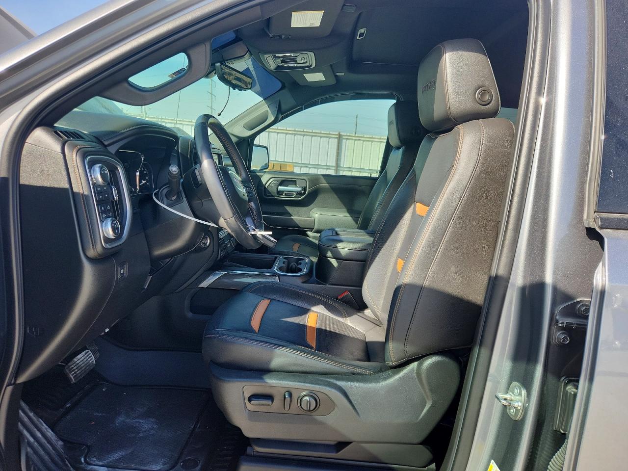 2021 GMC SIERRA K1500 AT4 photo 7