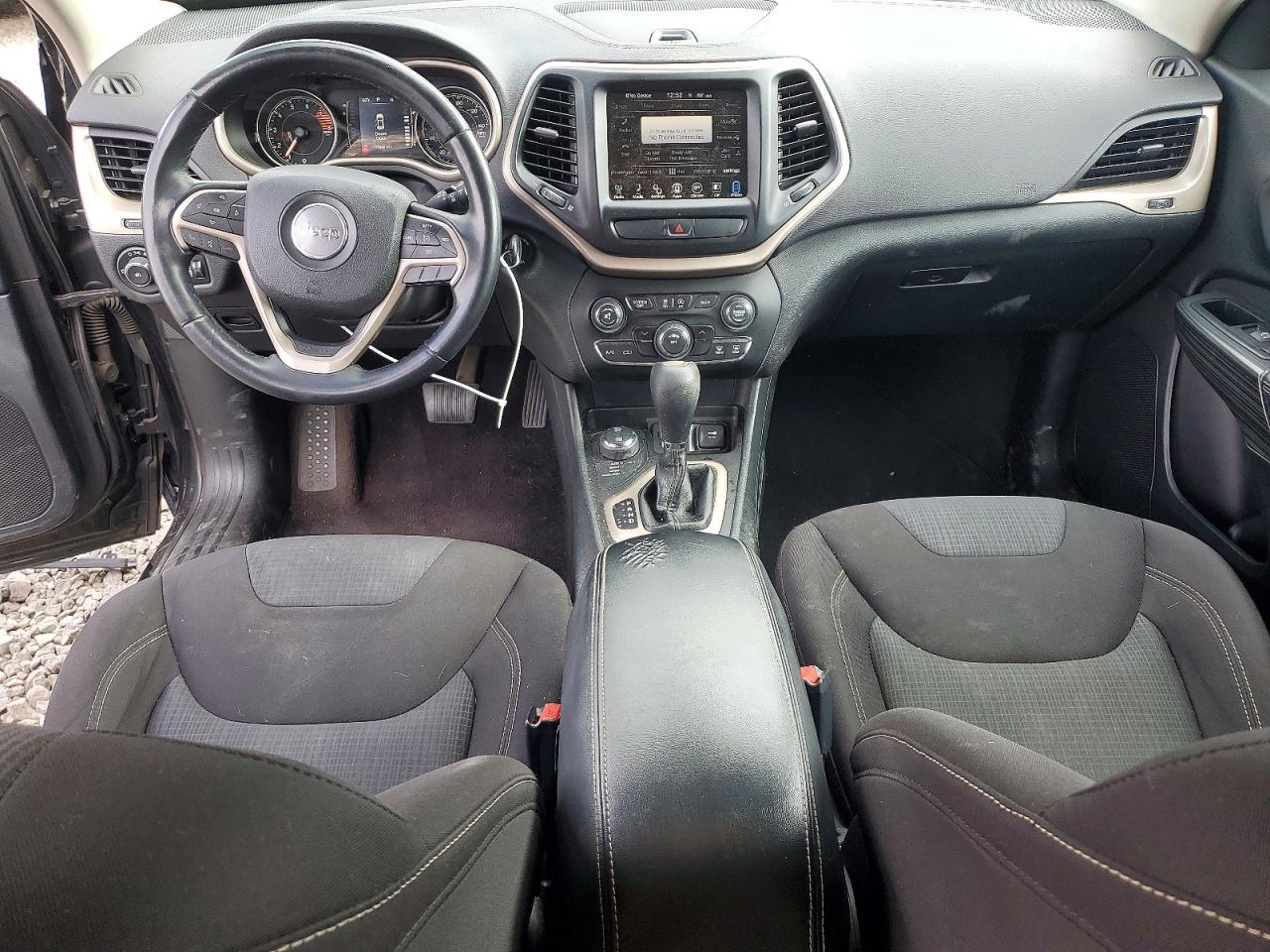 2016 JEEP CHEROKEE LATITUDE photo 15