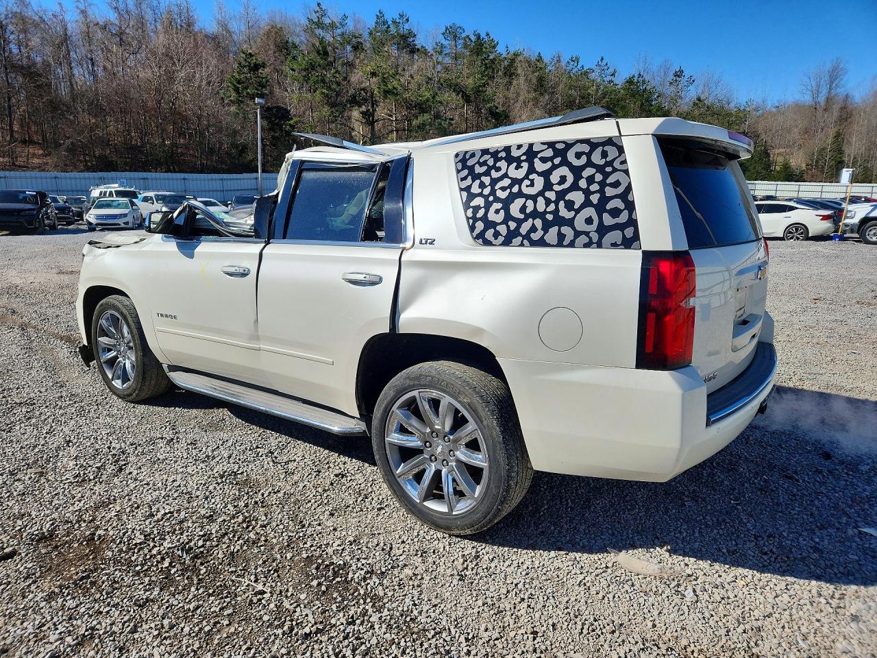 2015 CHEVROLET TAHOE C1500 LTZ photo 4
