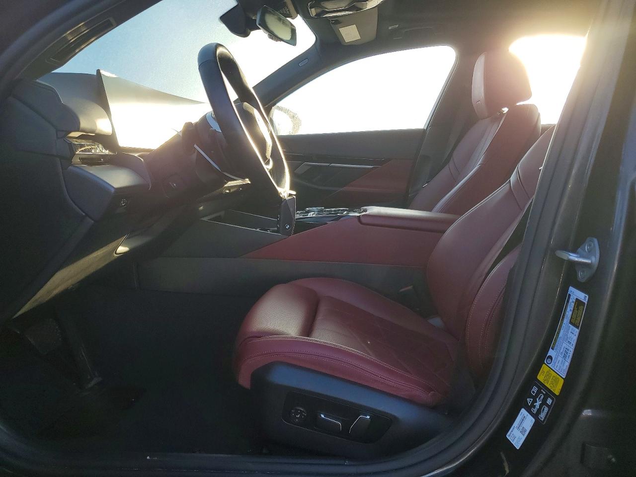 2024 BMW 530 XI photo 19