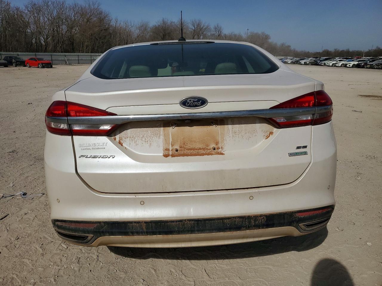 2018 FORD FUSION SE photo 11