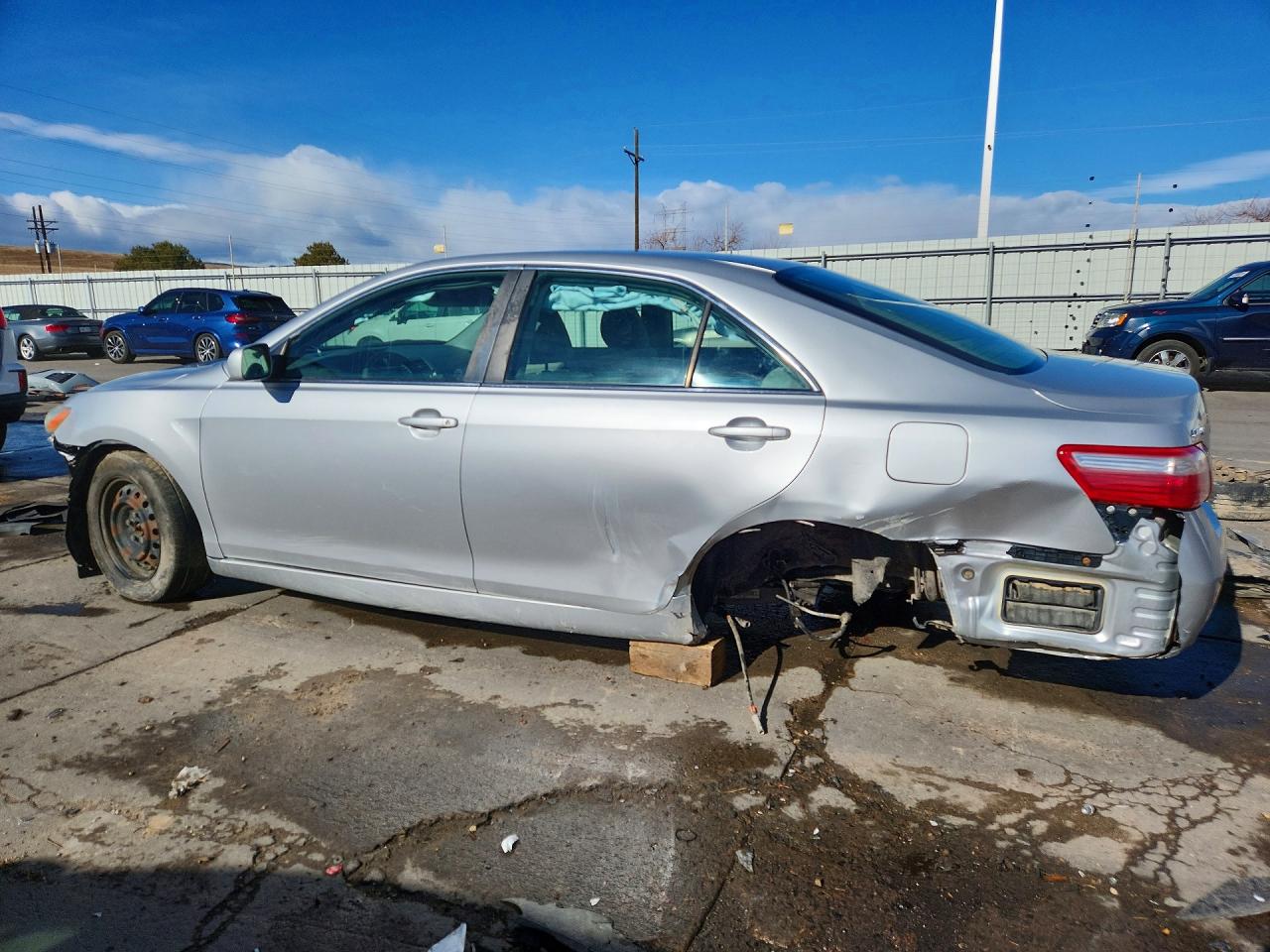 2009 TOYOTA CAMRY LE photo 4