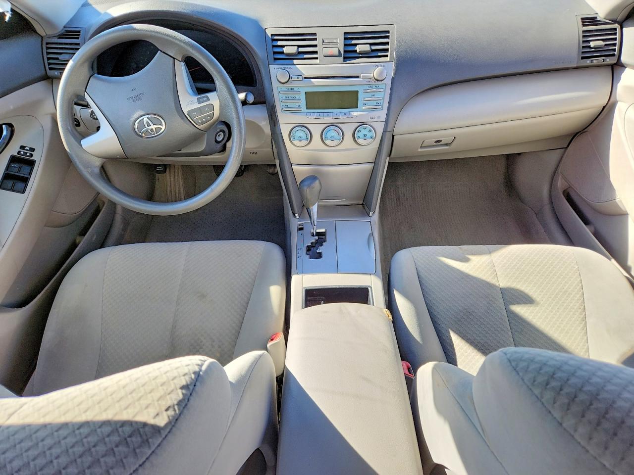 2009 TOYOTA CAMRY LE photo 22