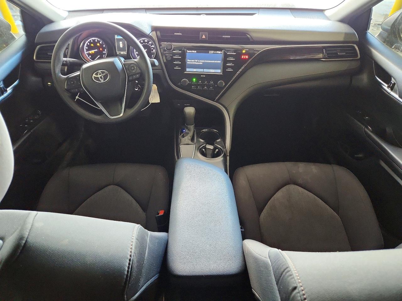 2020 TOYOTA CAMRY LE photo 8