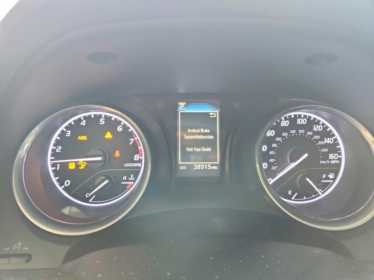 2020 TOYOTA CAMRY LE photo 9