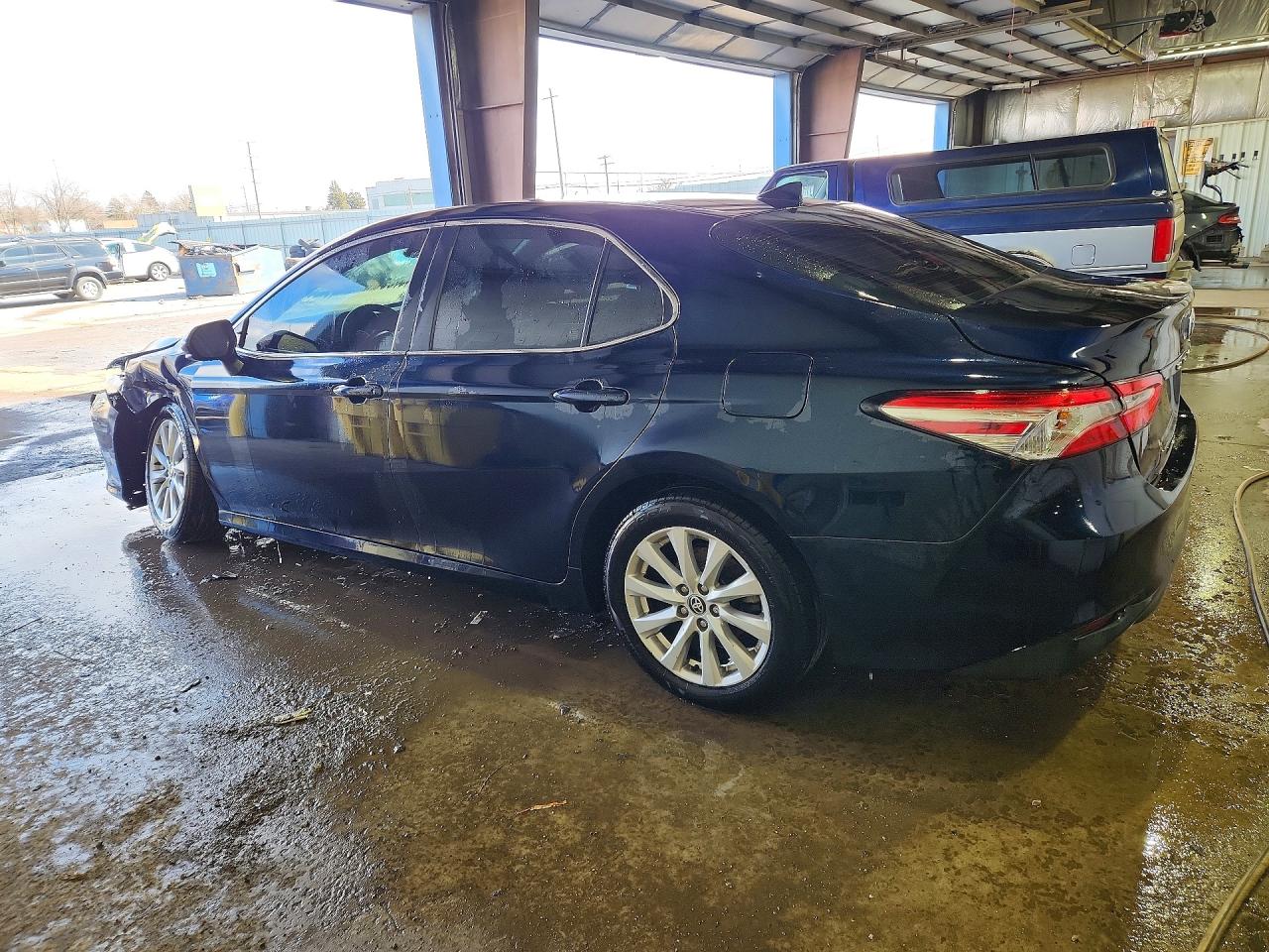 2020 TOYOTA CAMRY LE photo 2