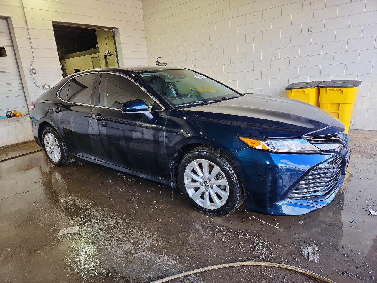 2020 TOYOTA CAMRY LE photo 4