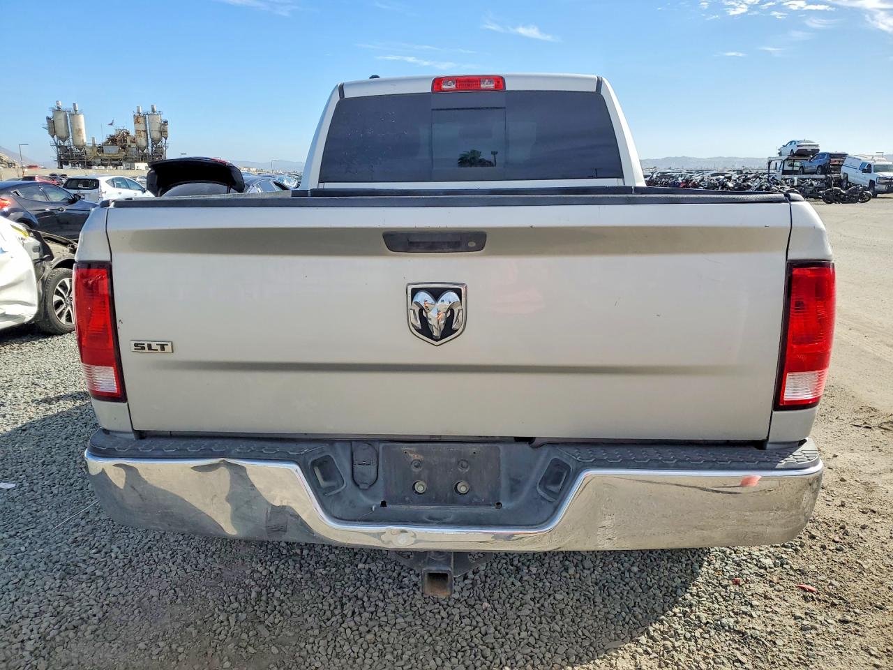 2016 RAM 1500 SLT photo 6