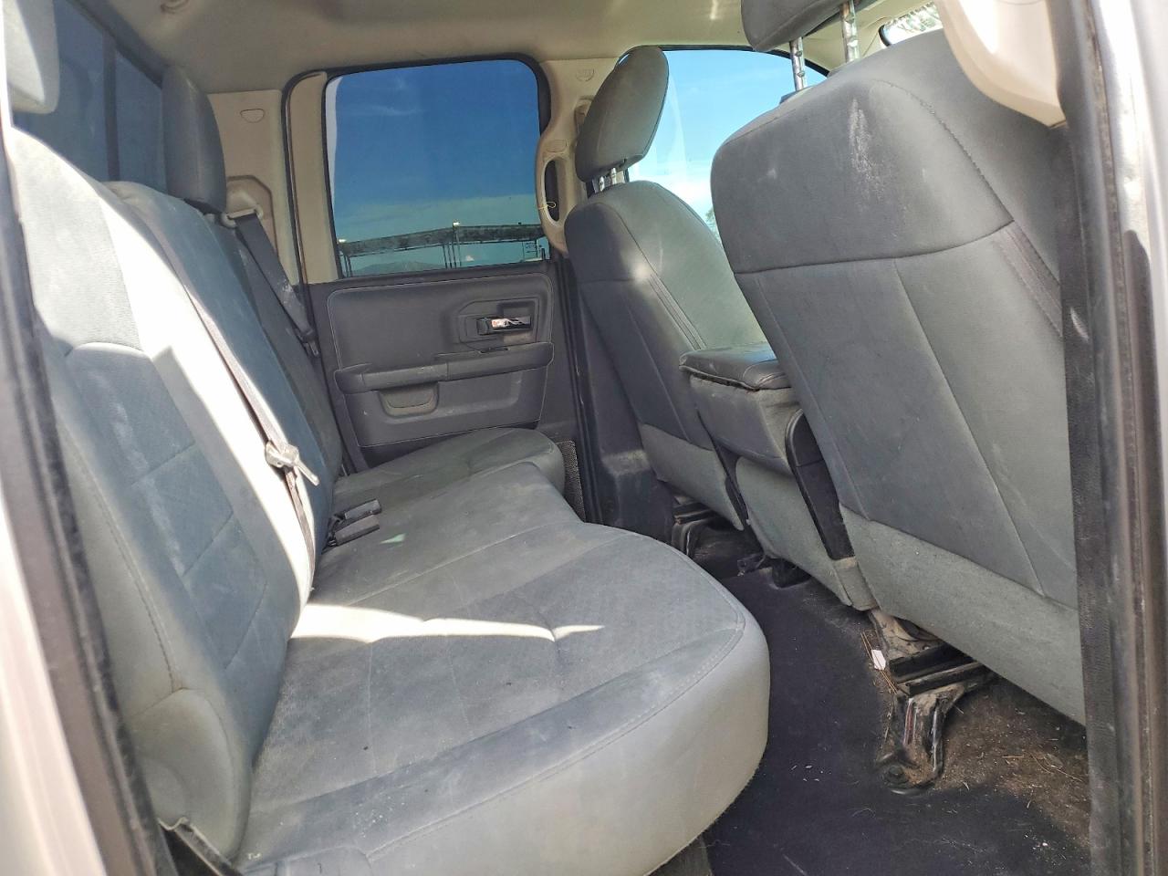 2016 RAM 1500 SLT photo 10