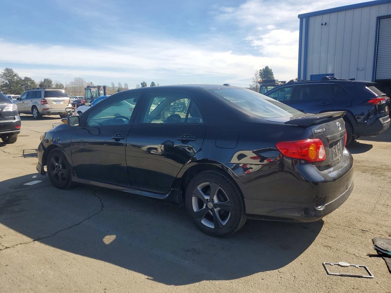 2010 TOYOTA COROLLA BASE photo 2