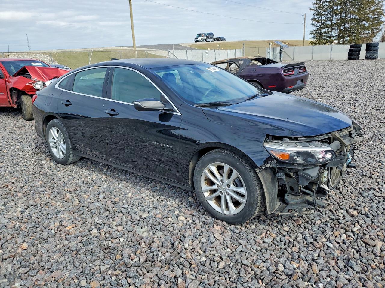 2017 CHEVROLET MALIBU LT photo 4