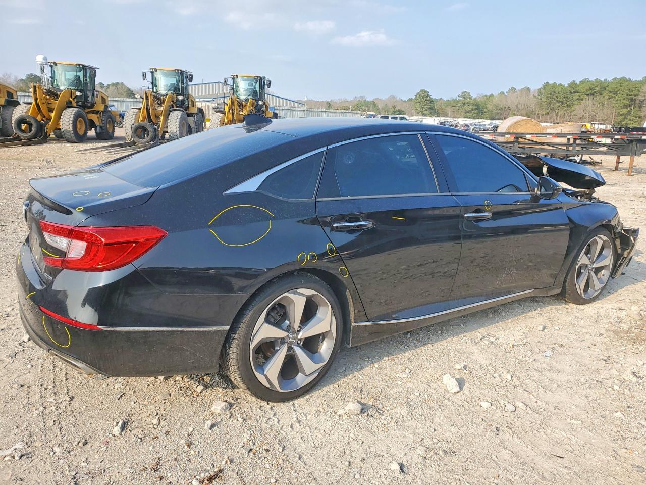2018 HONDA ACCORD TOURING photo 5