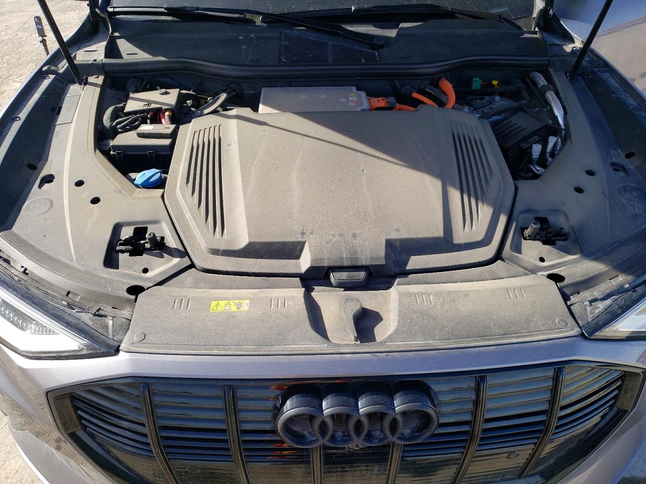 2022 AUDI E-TRON PREMIUM photo 23