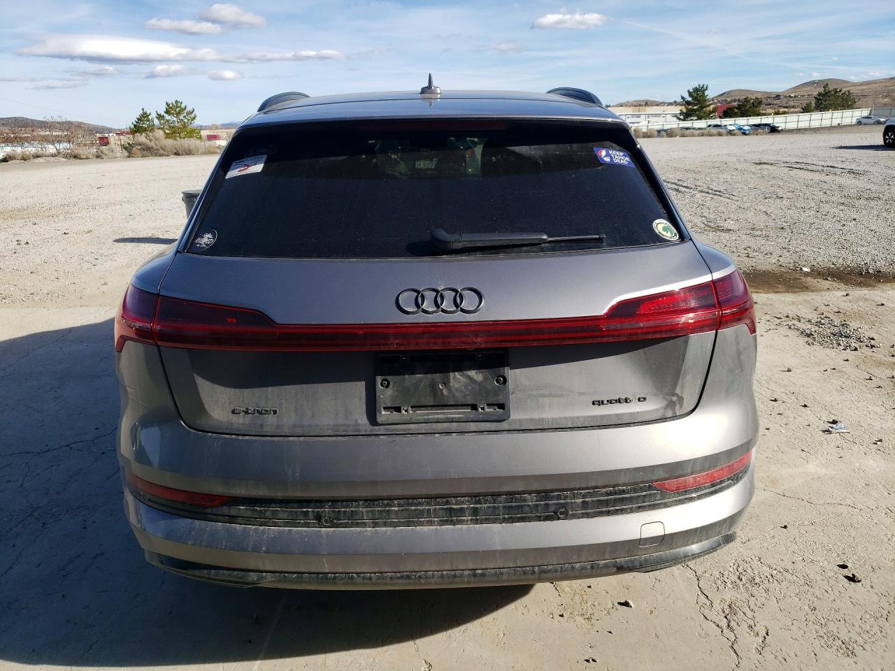 2022 AUDI E-TRON PREMIUM photo 11