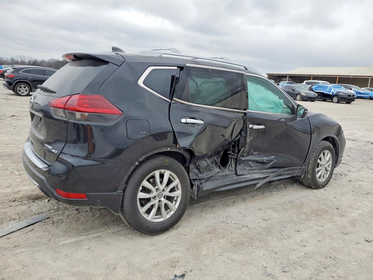 2020 NISSAN ROGUE S photo 5