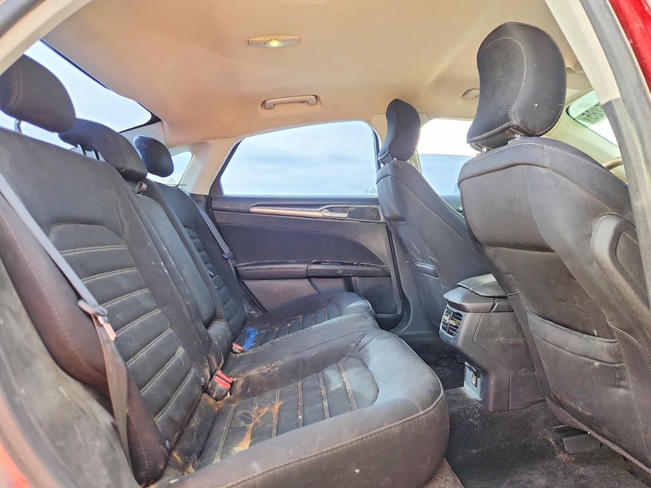 2015 FORD FUSION SE photo 19