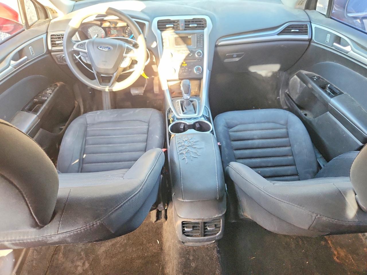 2015 FORD FUSION SE photo 15