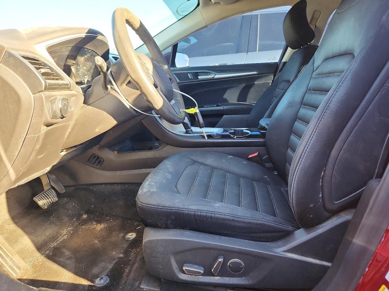 2015 FORD FUSION SE photo 13