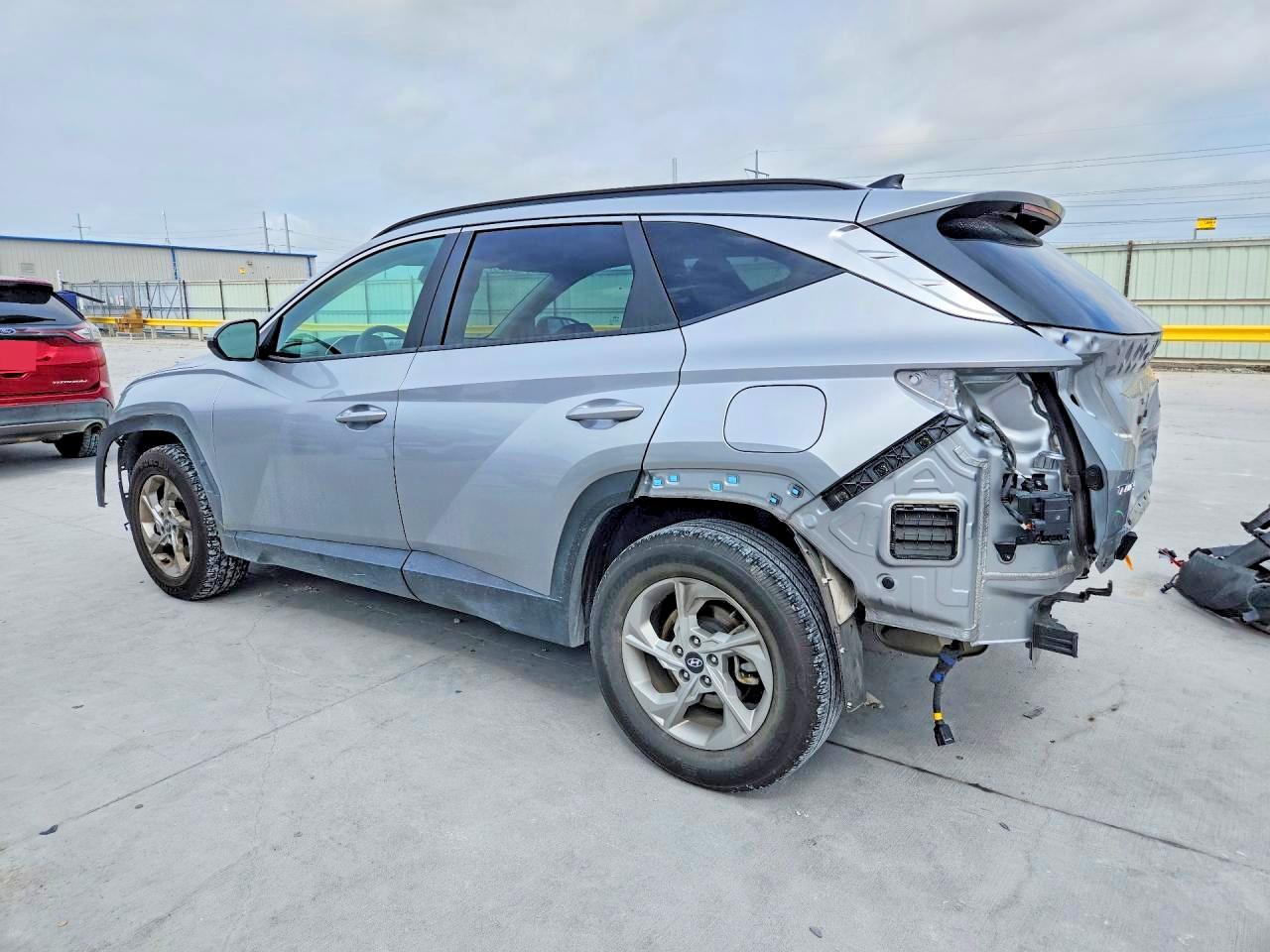 2024 HYUNDAI TUCSON SEL photo 4