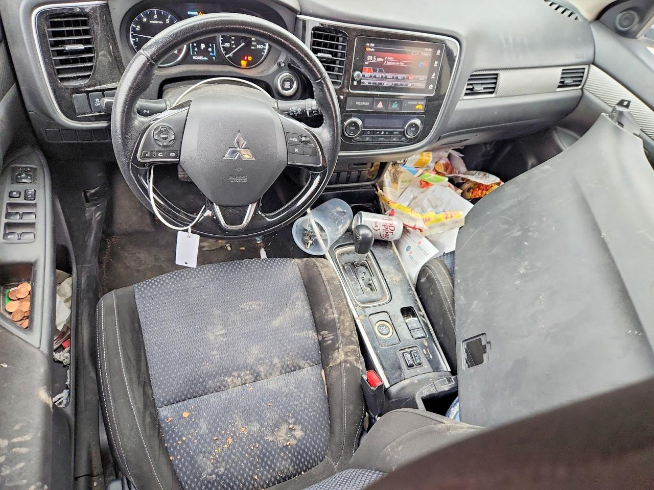 2018 MITSUBISHI OUTLANDER SE photo 15