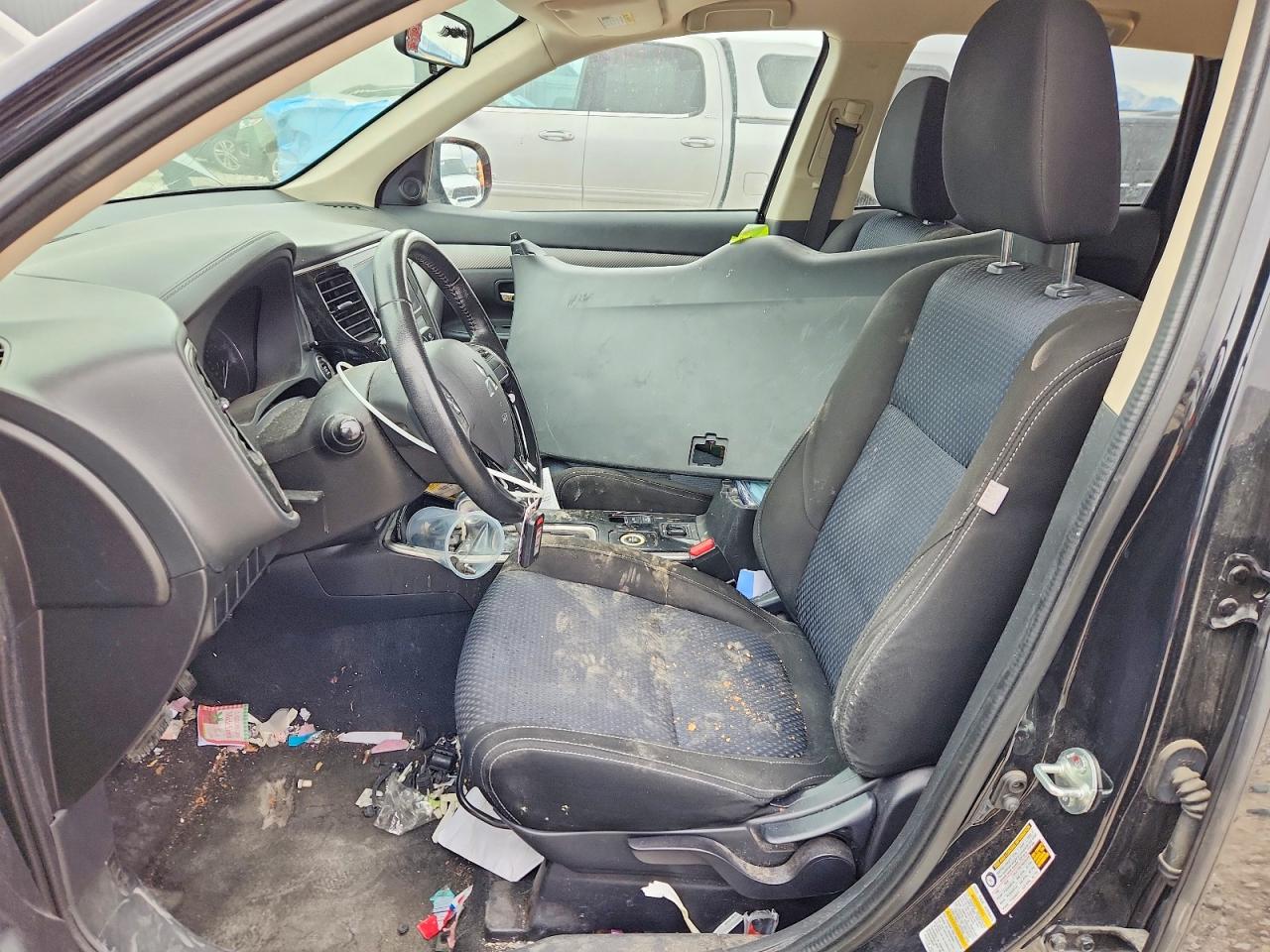 2018 MITSUBISHI OUTLANDER SE photo 13