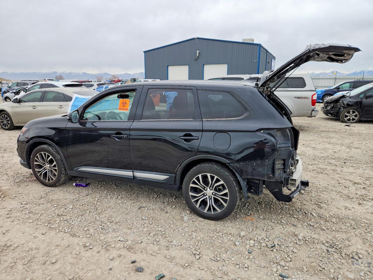 2018 MITSUBISHI OUTLANDER SE photo 3